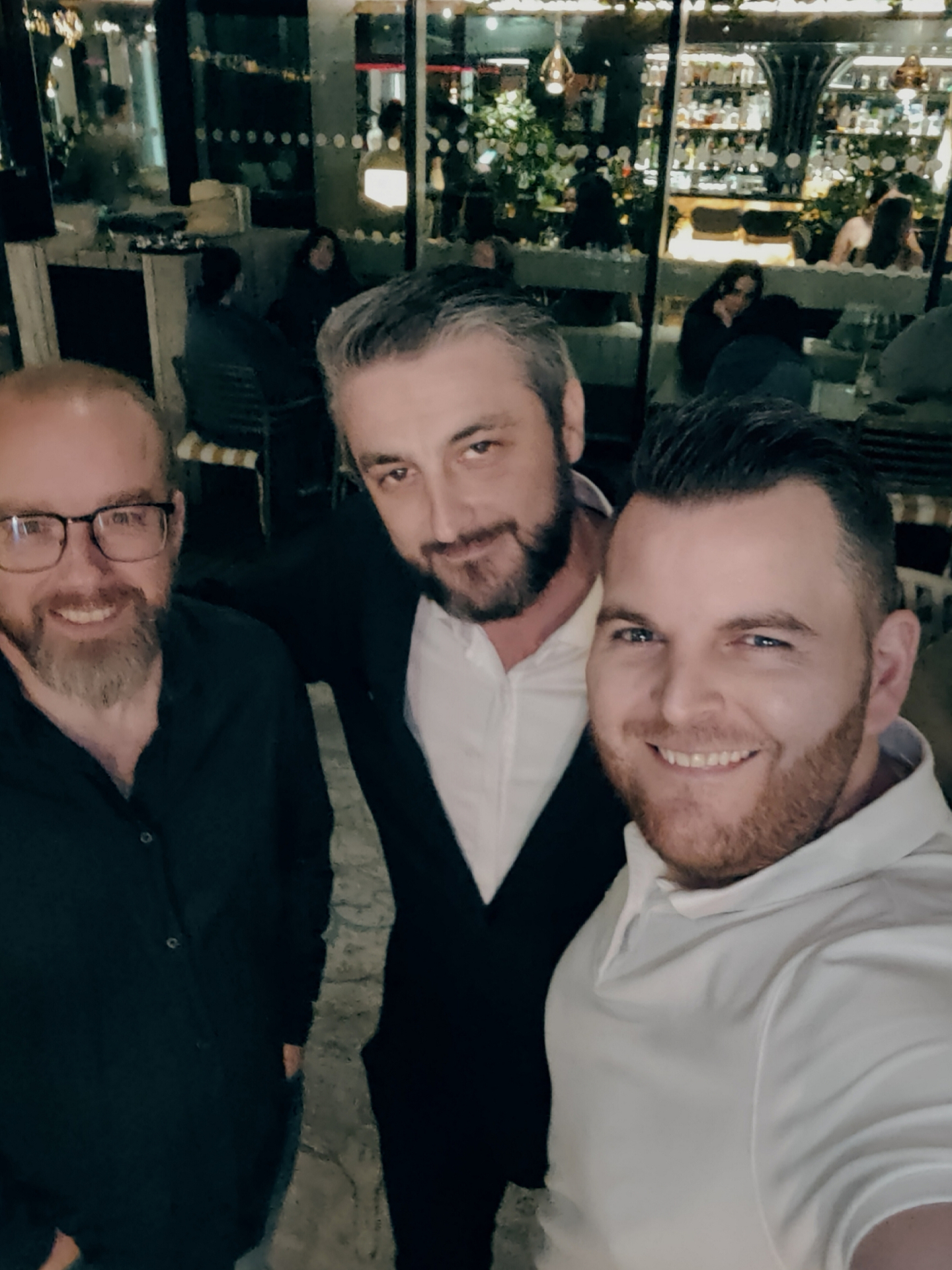 Networking Lille afterwork Mesa rooftop entrepreneurs en discussion business convivial