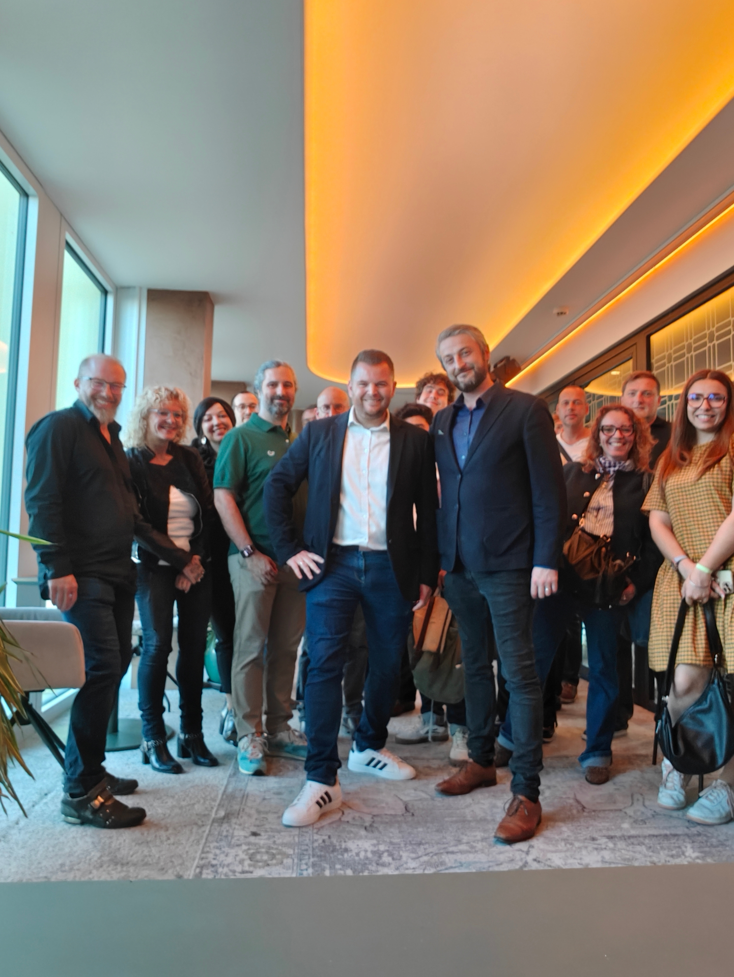 Business Club Lille photo groupe Mesa rooftop afterwork professionnels réseautage